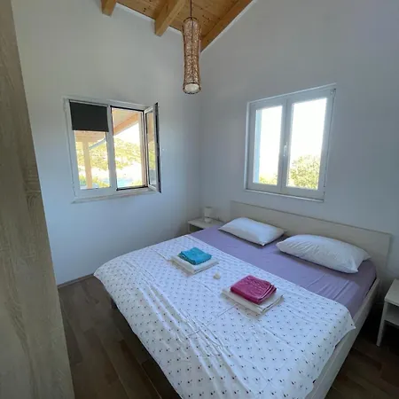 Seaside House Cove Mala Svitnja, Vis - 22345 * Rogacic